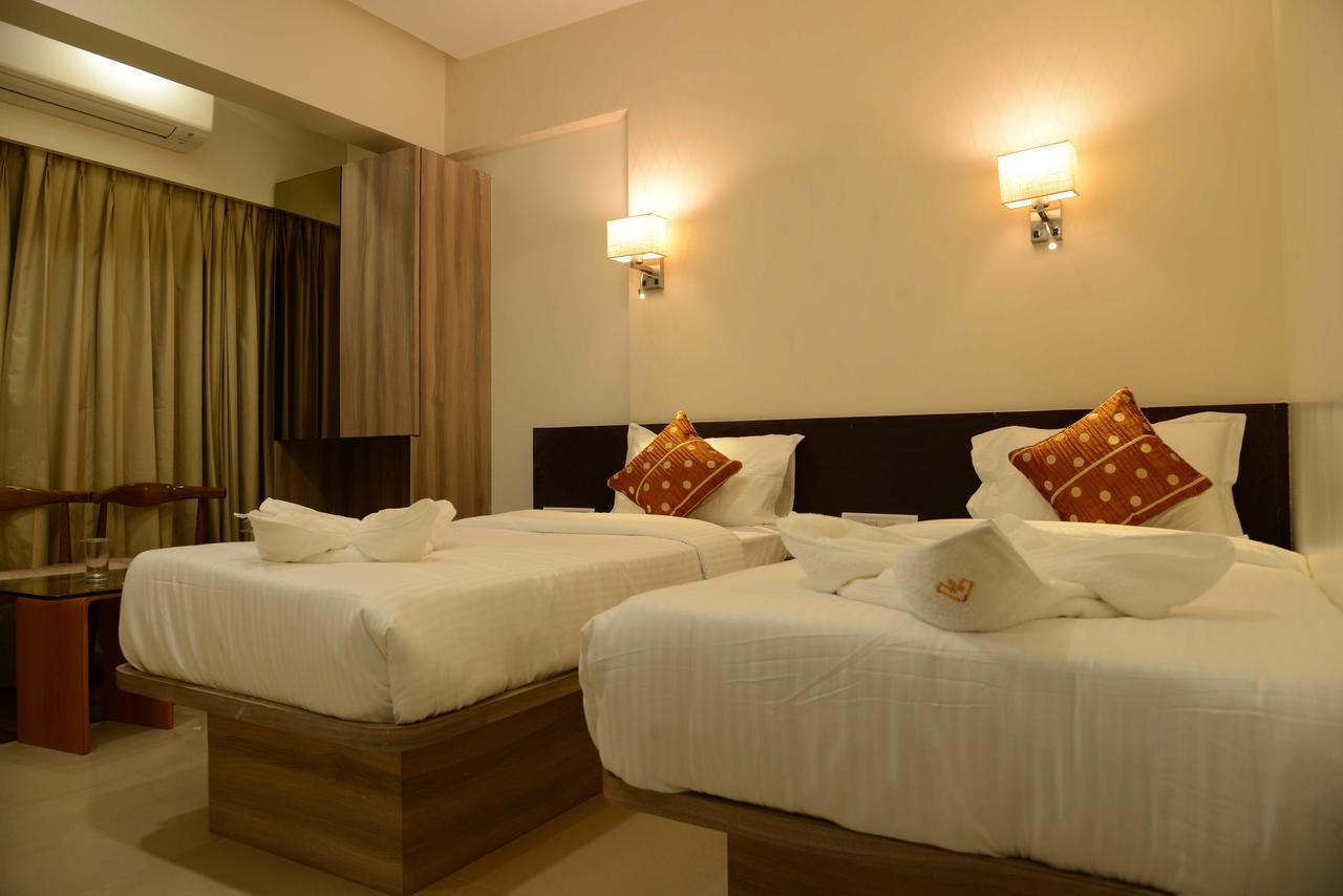 The Myriad Hotel Bhayandar Eksteriør bilde