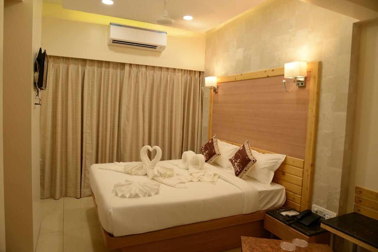 The Myriad Hotel Bhayandar Eksteriør bilde
